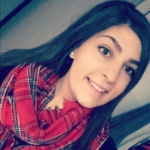 Meet your Posher, Joanie